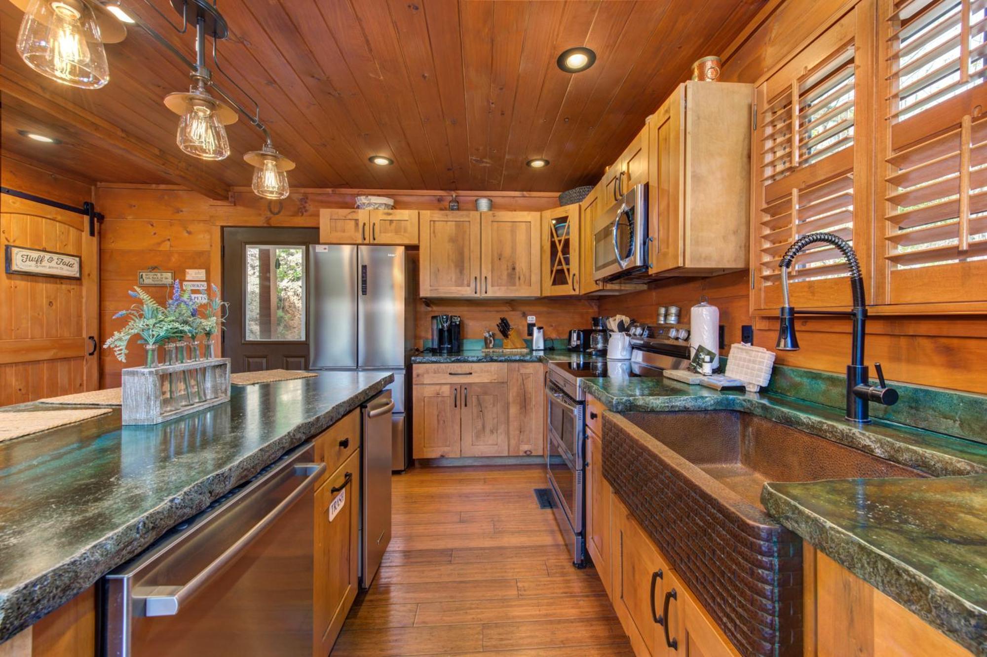 The Buckhorn By Stony Brook Cabins Гетлинбург Екстериор снимка